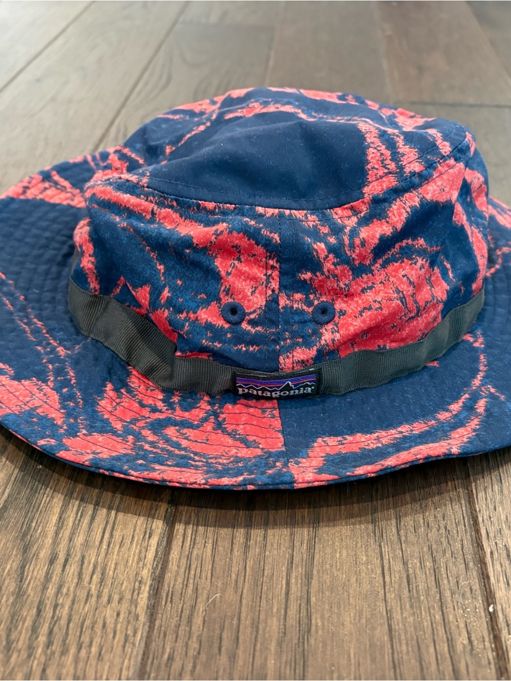 Patagonia Baby Red and Navy Abstract Print Bucket Hat